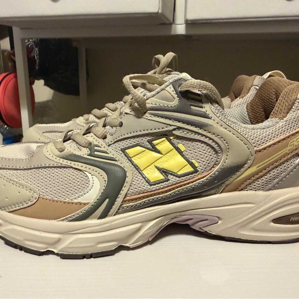 New Balance Men's Beige and Yellow Athletic Sneakers